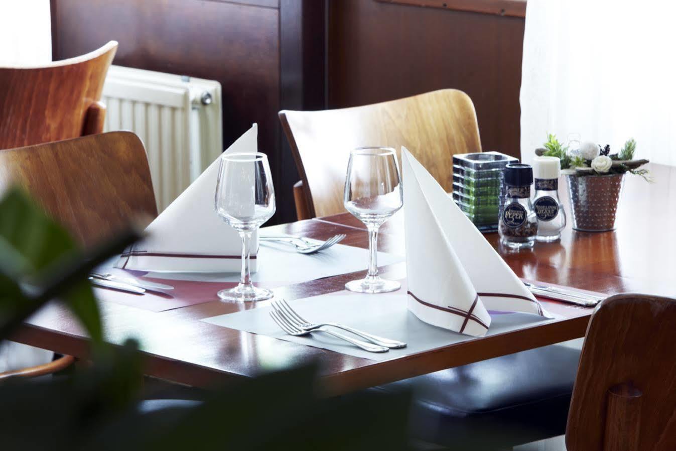 Campanile Hotel & Restaurant Горинхем Экстерьер фото
